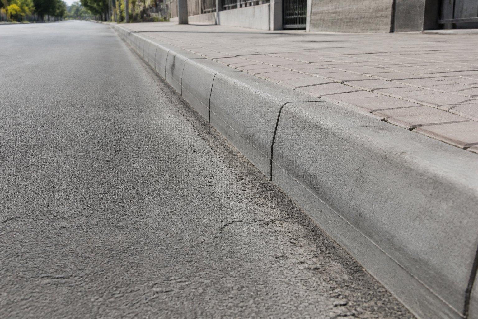 Yol kenarı 20'lik beton bordür